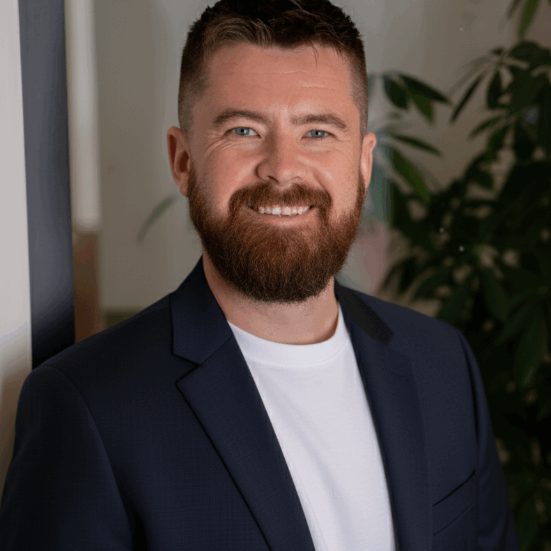 Dan Bromley Headshot